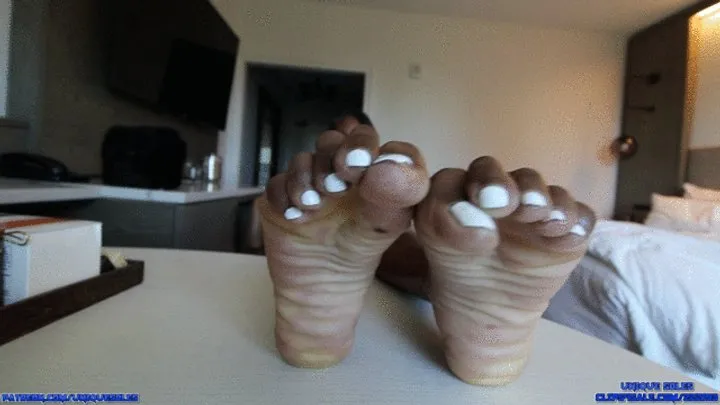 Unique Soles Reloaded - Envie Big Long Sweaty Soles