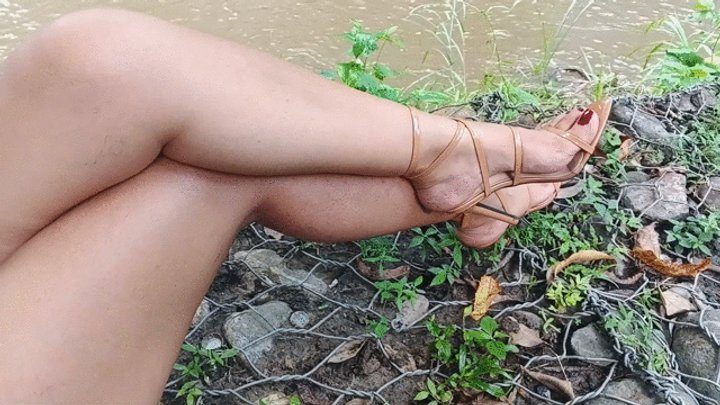 Goddess Foot Fetish - Wonderful pronounced bows in high heels in the middle of the forest (3)