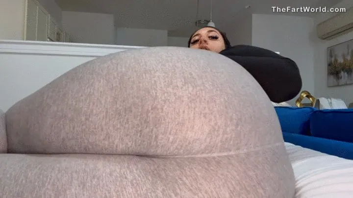 The Fart World - Bigbootygodess Blasting Big Bubbly 