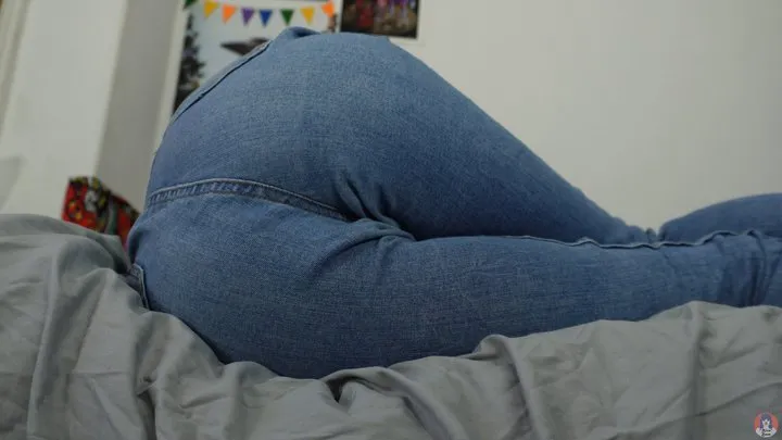 Alice Bean's Fetish Clips - Jeans Fart