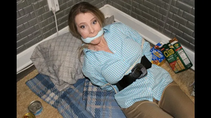 Bondage Stories - NIGHTMARE ON MAPLE STREET! SQUATTER’S SURPRISE