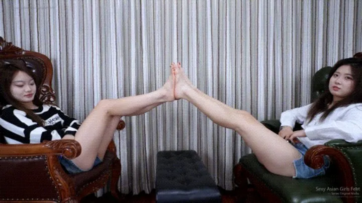 Sexy Asian Girls Feet - The playful and adorable Asian girls Meinv and Baby flaunt their sexy feet2 4K