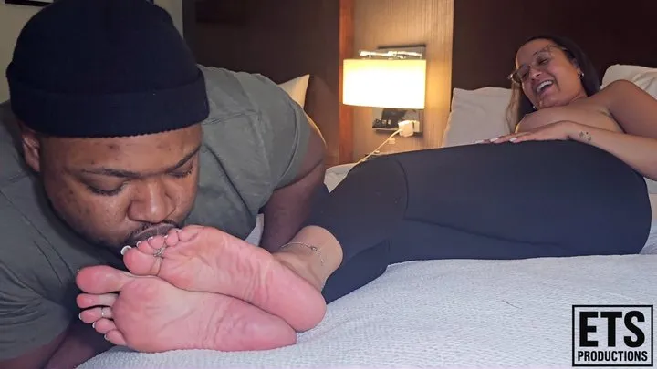 Ets Foot Productions - Hotel Housekeeper's Discovers My Foot Fetish - Tanfeets