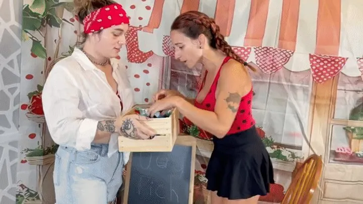 Foxxy Feet - Foxxy Farms - FARM2TABLE FEET WORSHIP - Nancy Thomspon & Mya Pleasure HIDEF