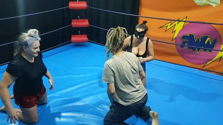 The Wrestling Amazons - Two big fem wrestlers vs guy The Wrestling Amazons - Two big fem wrestlers vs guy