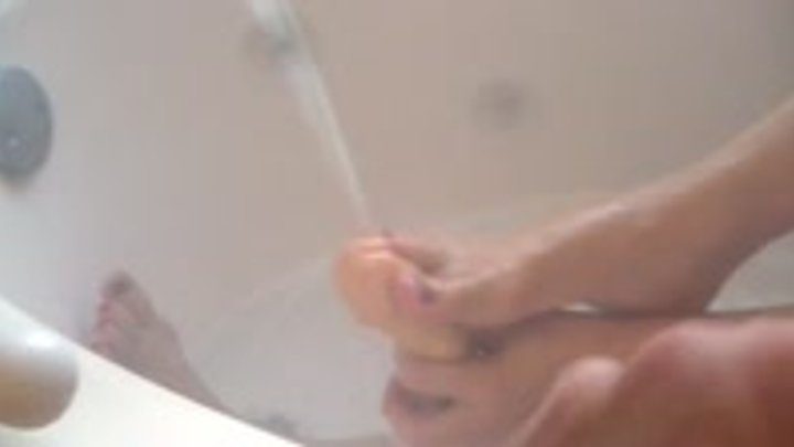 Domination For Your Own Good - Foot Fetish in the Bathtub (WMV)