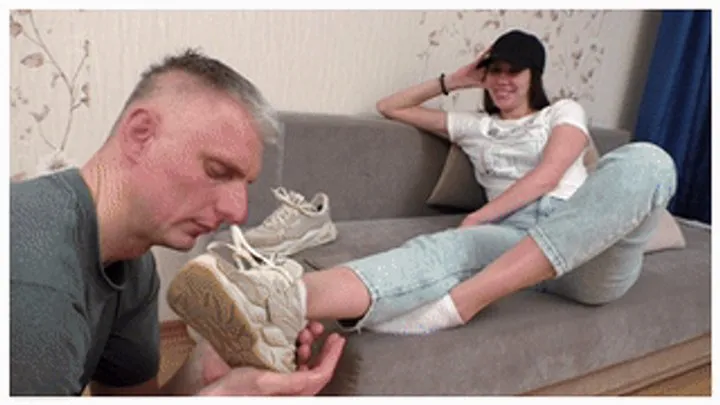 Furious Girls - You will be a slave for my worn dirty sneakers and then for feet, vf3038x 1080p