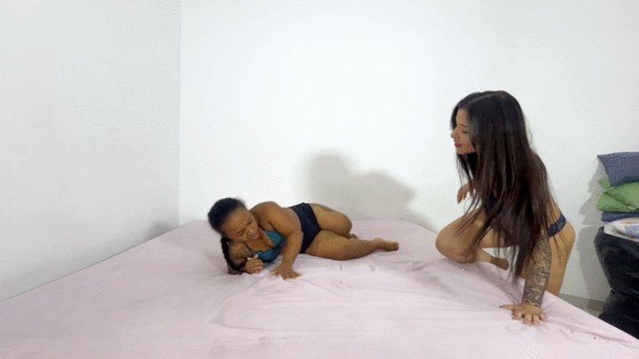Ana Ayumi Fetish - Asian Princess Making a Slave Dwarf Face Sitting by Ana Ayumi and Ananzinha do Mal Cam Full HD CLIP 1