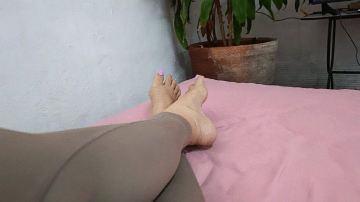 Goddess Foot Fetish - Magnificent and splendid pronounced arches (2)