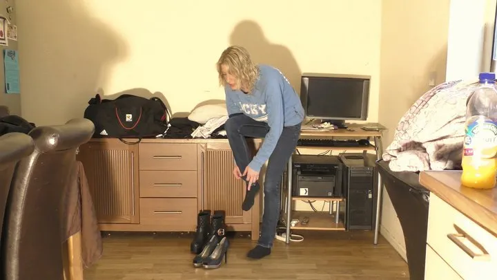 C H E L S E A - Chelsea's Shoes 3