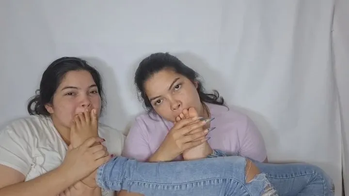 Bbw Vs  Petite - Adoring the little foot.