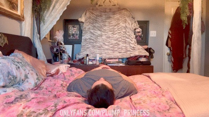 The Plump Princess Clips Store - Face Sitting and Squashed by Me