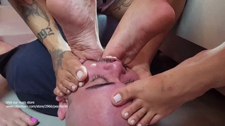 Foot Fetishland - TRIO DOMMES FOOT FUCKING MOUTH MALE SLVE