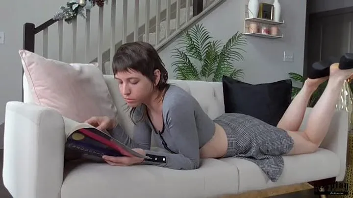 Feetplay And Seduction - Reading and Shoeplay Tease featuring Melancholic (Remastered) - 720 mp4