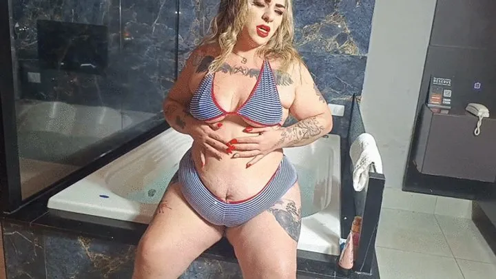 Mysterious Rockefeller Fetish - BIG ASS FARTING BBW - BANHEIRA DE PEIDOS - SAILOR FEET QUEEN
