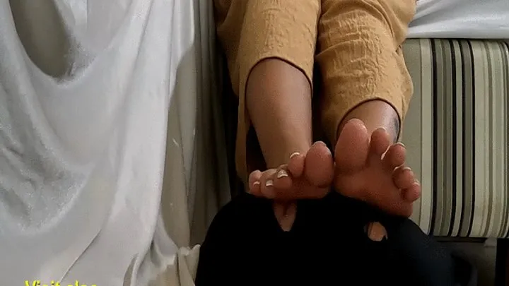 Female Domination - NICOLE FOOT FUCKING MOUTH OF MALE SLAVE