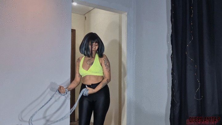 Queen Anita P - Sitting and training my glutes on the slave's face - Part 1