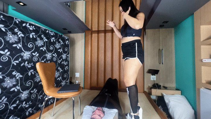 Goddess Scarlet White - ASIAN GODDESS SITTING, IGNORING AND WORK BY KIARA AND DANIEL SANTIAGO CAM BY DANI FULL HD