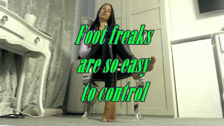 Dominatrix-victoria-black - Foot freaks are so easy to control (MOV)