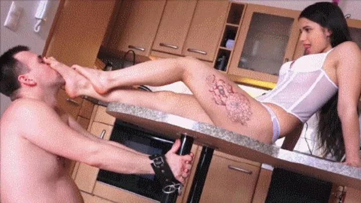 Natural Born Dommes Megastore - MIRA - Lunch With A Mistress - HOT HANDCUFFED FOOTSMOTHER UNTIL HE IS TOTALLY BREATHLESS
