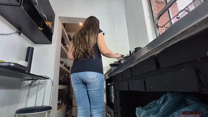 Queen Anita P - FARTING CLEANER! - PART 2