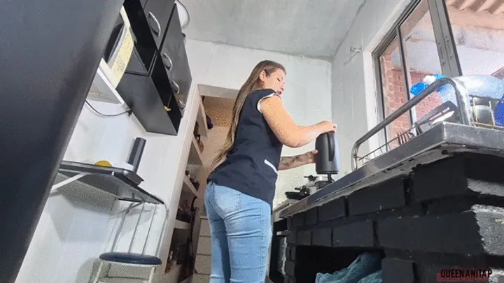 Queen Anita P - FARTING CLEANER! - PART 3