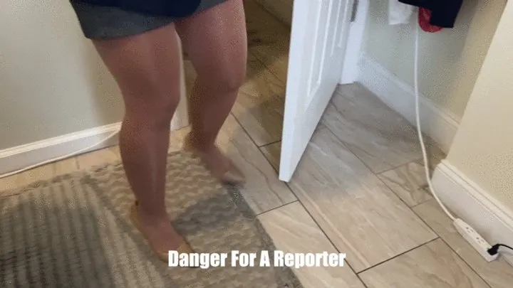 Sams Bondage Club - Anna Lee In: Danger For A Reporter Bondage Hand Gag Lift and Carry Foot Worship