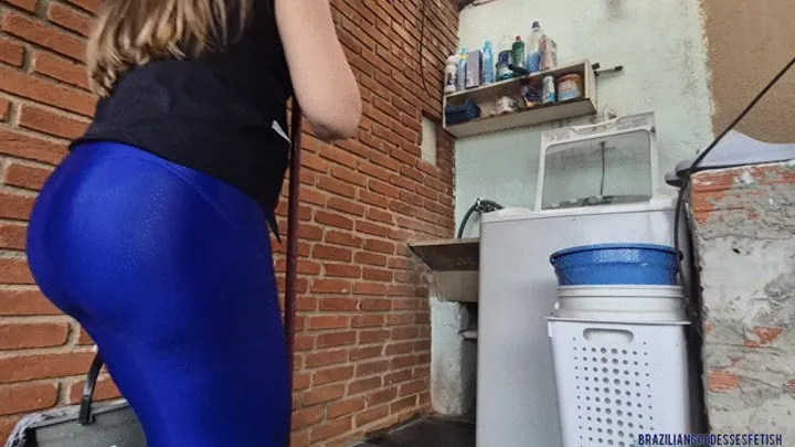 Brazilian Goddesses Fetish - Farting Maid, by isabelita Marques - FULL