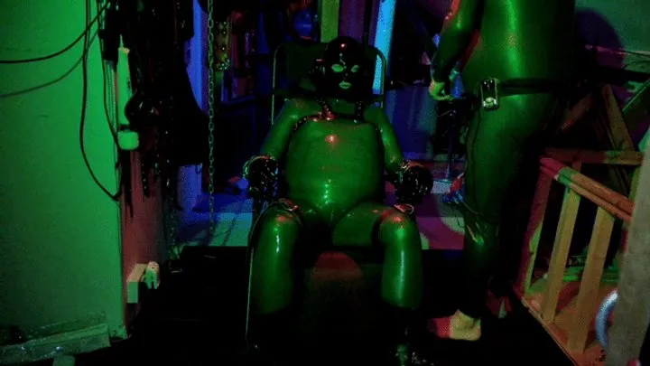 Rubbersubmission Clip Store - Extreme Rubber Gas Mask Breath Play