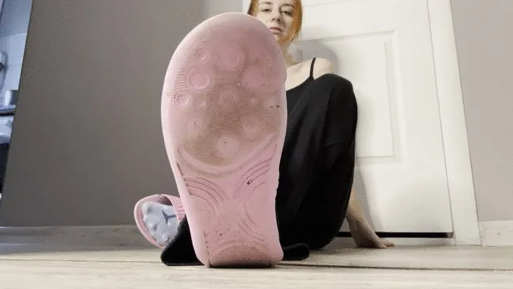 Kathrynnegoddessfeet - Slippers, socks, feet!