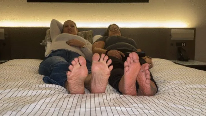 Monica Merlot's House Of Fet - Peachy Merlot foot tease ignore