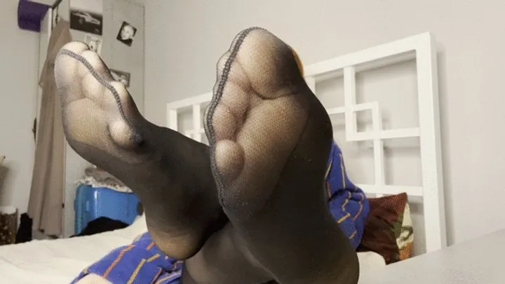 Kathrynnegoddessfeet - Feet in pantyhose