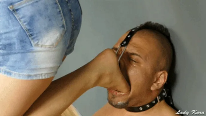Lady Kara - Close View - Soles Gagging - close view (1080HD)