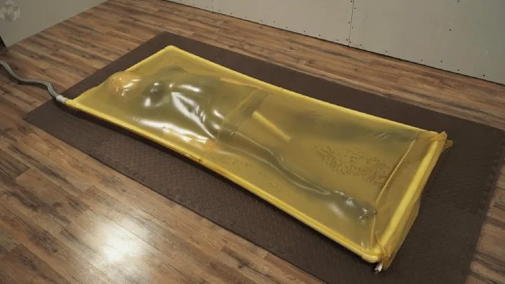 Vacuum Dreams - Extreme sex in a vacuum bed with a vibrator and orgasms