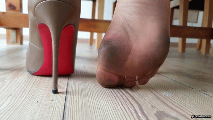 Helenas Feet High Heels Tights Legs - dirty Nylon Feetplay with Louboutins_new HD wmv 1920x1080