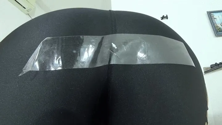 Scarlet Fart Fetish - Hot blonde MILF farting on tiny, dumb slave by Bia Mello CAM FULL HD CLIP 2