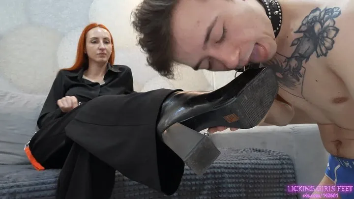 Servants For Girls - SHEILA - Beg to clean my boots and to worship my smelly feet, bitch! (HD)