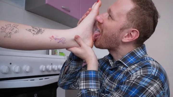 Bondageandfetish - THE BEST DINNER IT IS FOOT WORSHIP (HD)