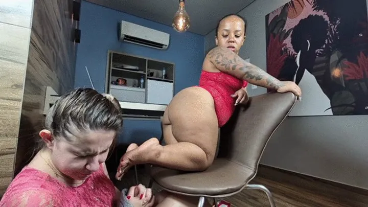 Fetish Factory Brazil Foot Fetish - The cruel dwarf making Gabriela swallow his foot to the extreme - BY ANANZINHA - CLIP 4