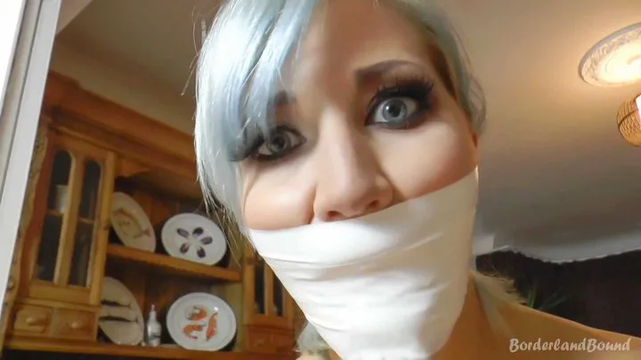 Borderland Bound - Jennifer Jade in: Hot Busy Bitch BodyGuard Taken Care of & Concealed Deep Within the Fiendish ClownHouse!! (The Complete Story) (HD)