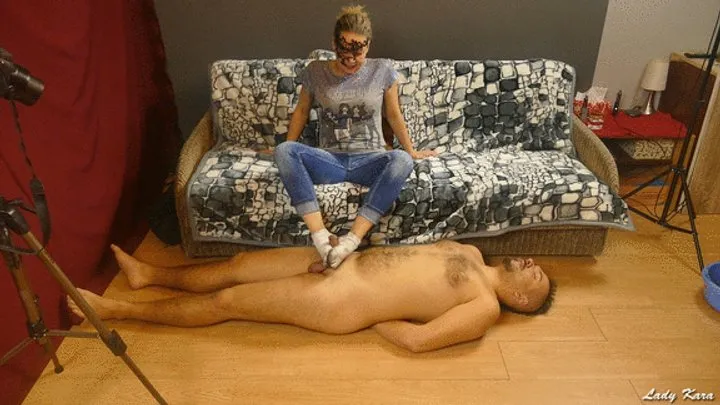 Lady Kara - Dirty Feet and Socks Footjob (1080HD)