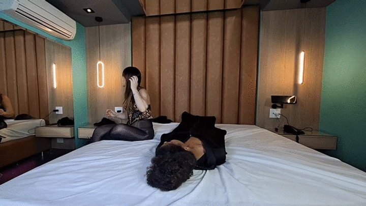 Goddess Scarlet White - INTERRACIAL FACE SITTING DOMINATION BY SCARLET WHITE AND SUZY B CAM BY DANI FULL HD