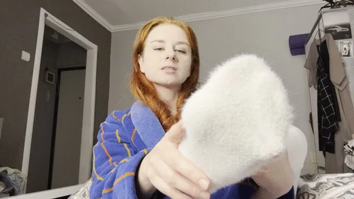 Kathrynnegoddessfeet - Socks tease, remove socks, feet sniffing!