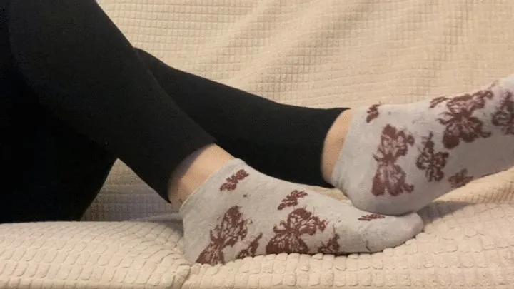 Niki Love - Sucks My Socks While I Ignore You
