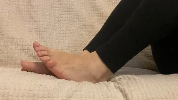 Anita Feet - Jerk Off at My Feet While I Ignore You
