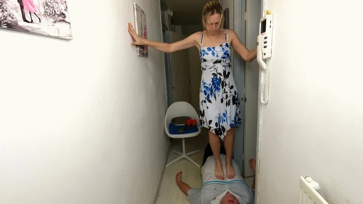 D A N I E L L E - Danielle's Hall Trampling 14 (4K)
