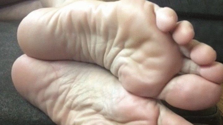 Aariels Fetish Clips - LARGE SOLES RELAXING