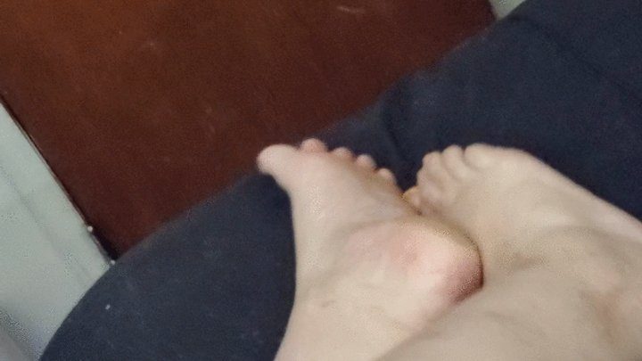 Qtdirtgirl Store - Rough soles seductively rubbing