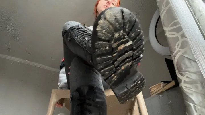 Kathrynnegoddessfeet - Dirty shoe!
