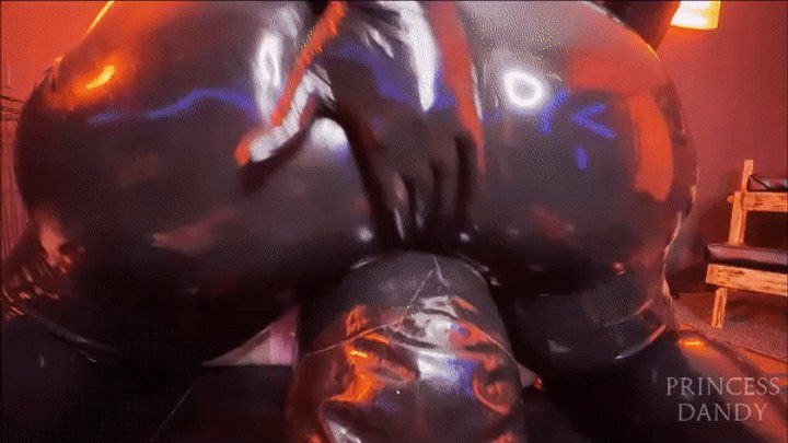 Dandy's Playroom - Shiny Latex Facesitting